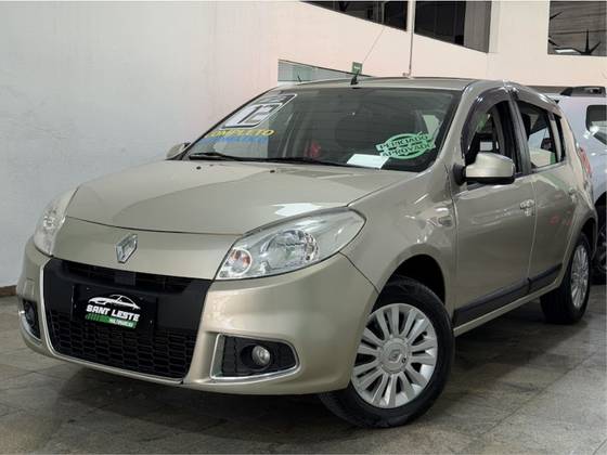 RENAULT SANDERO 1.6 PRIVILÉGE 16V FLEX 4P AUTOMÁTICO RENAULT SANDERO 1.6 PRIVILÉGE 16V FLEX 4P AUTOMÁTICO